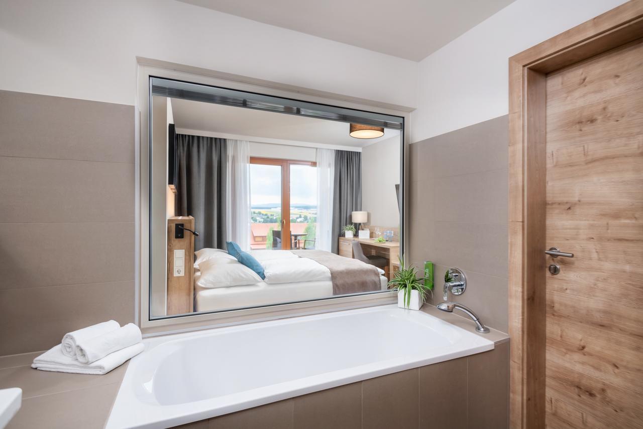Jufa Hotel Neutal Eksteriør bilde